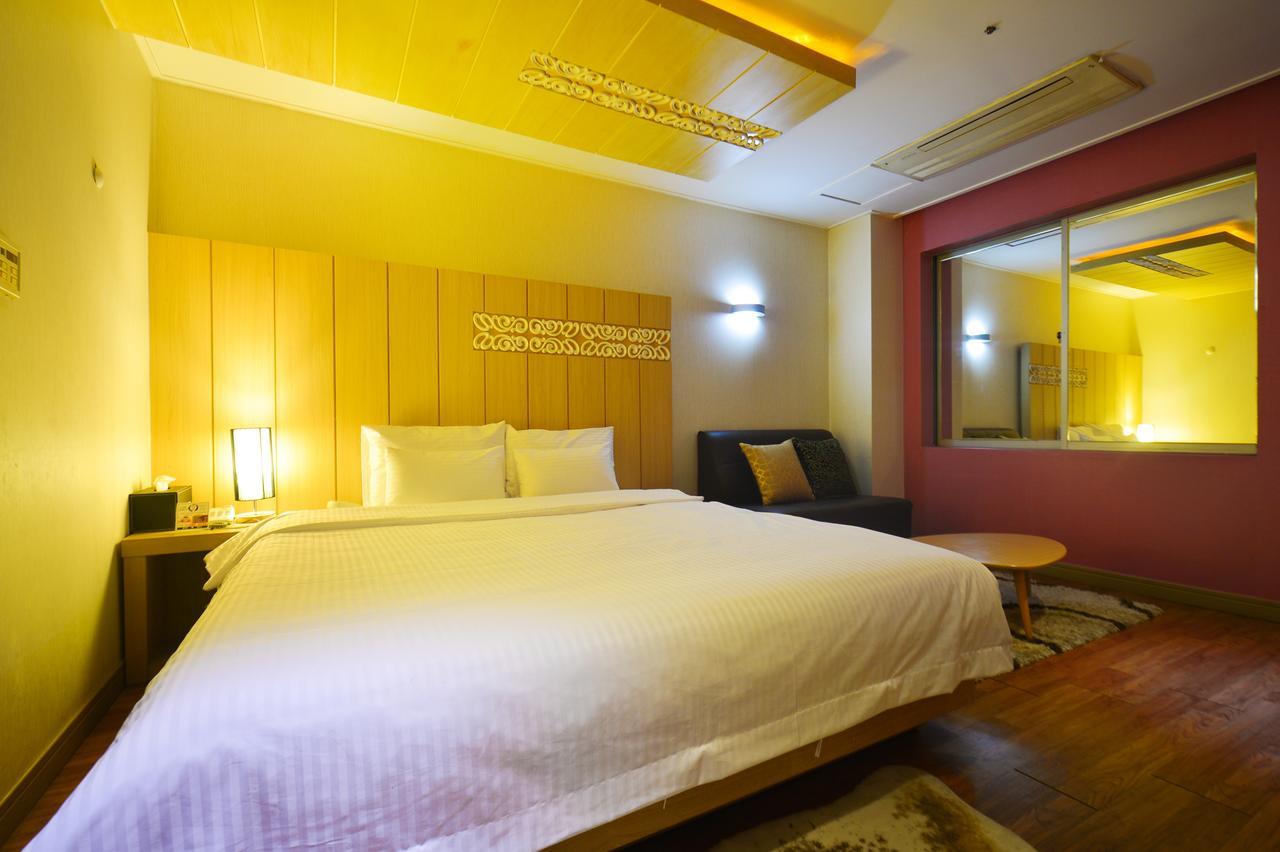 Gimhae Business Hotel K Exteriér fotografie